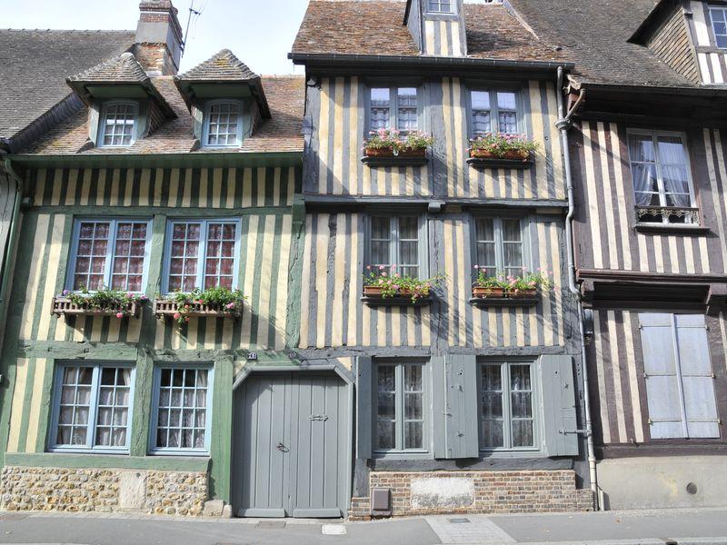 Peintre à Pont-l'Évêque - maison normande à colombages du Pays d'Auge